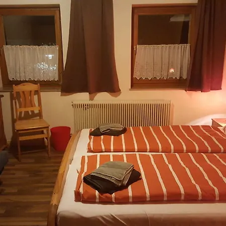Bed & Breakfast Fruhstuckspension Lichtspitze 2*